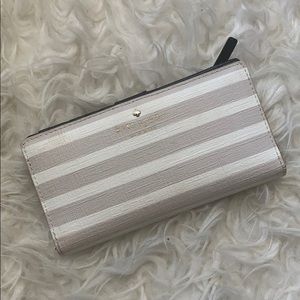 KATE SPADE - Pink Striped Wallet
